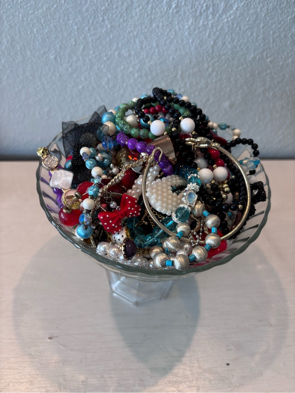 Alice in Wonderland Themed Mystery Jewelry Jar - Picture 13 of 14